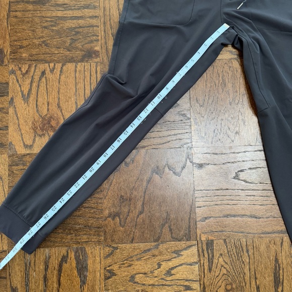 Lululemon Men's ABC Joggers Dark Gray Obsidian Pants Like New EUC Medium 30” - Picture 11 of 12